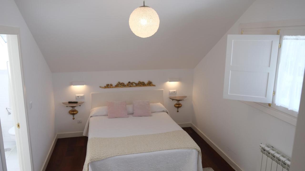 Hotel La Casa De Camelias 3*
